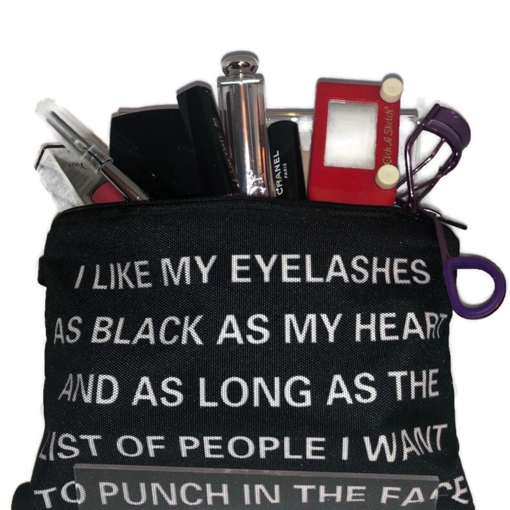 😈 Makeup Bag: I LIKE MY LASHES BLACK AS MY HEART - Picture 2 of 6